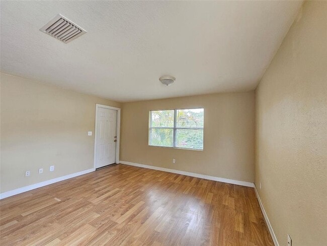 Building Photo - 117 N Evergreen Ave