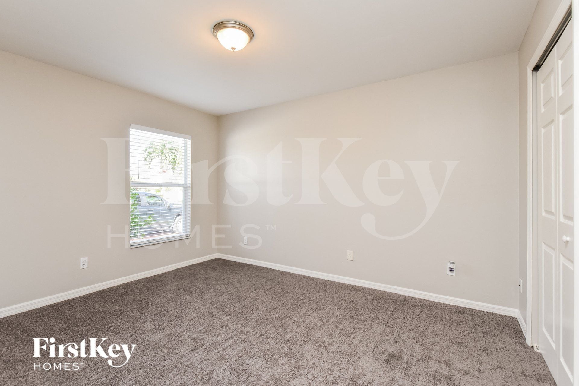 Building Photo - 120 SE 46th St