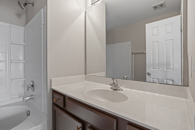 Building Photo - 6632 Clarksburg Pl