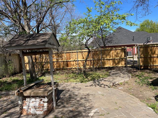 Building Photo - 402 S Pearl St