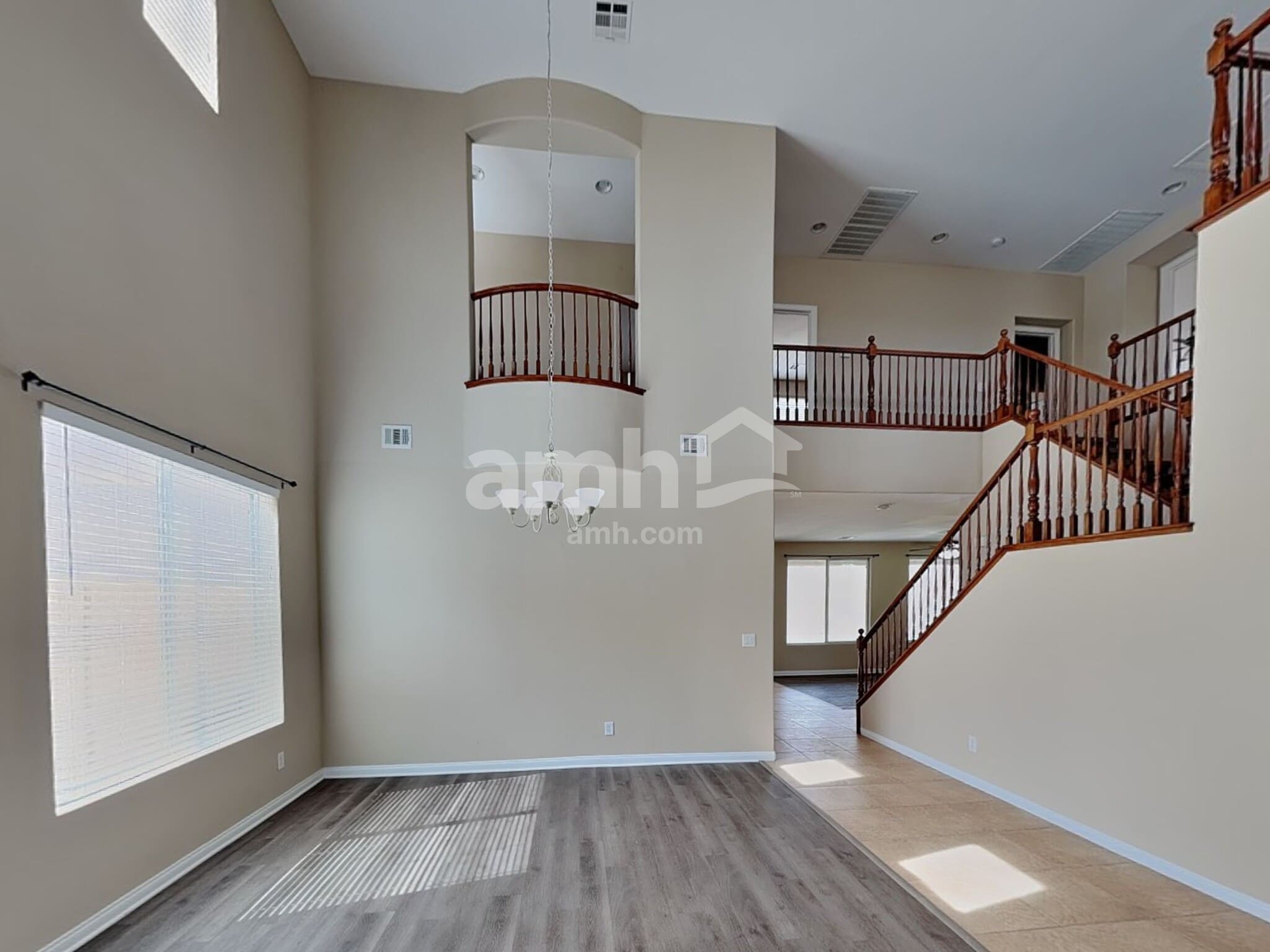 Building Photo - 627 Blue Snow River Ct