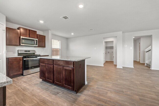 Building Photo - 2 Week Free Move-In Special!Spacious 4 Bed / 2.5 Bath Home – 2,243 Sq Ft + Resort-Style Amenities
