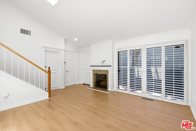 Building Photo - 13326 Maxella Ave