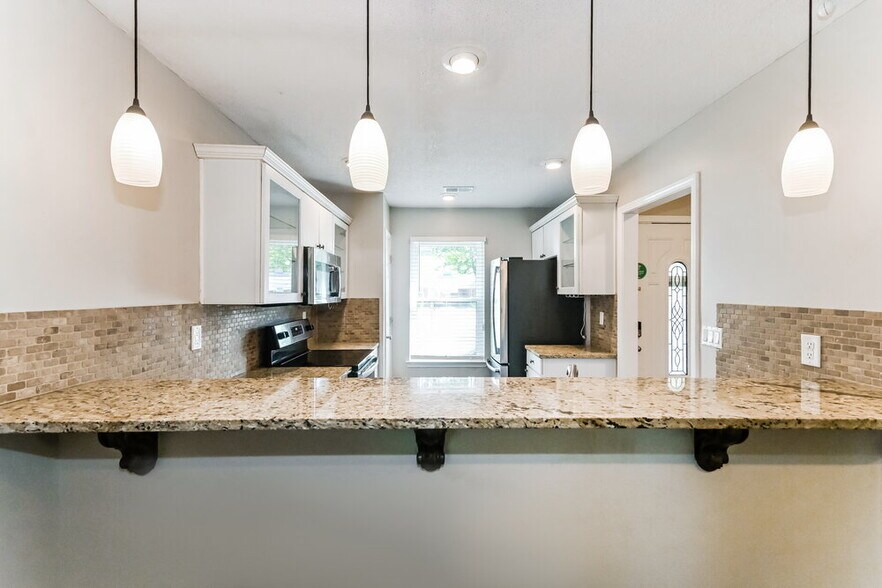 Building Photo - 277 Gaslight Cove