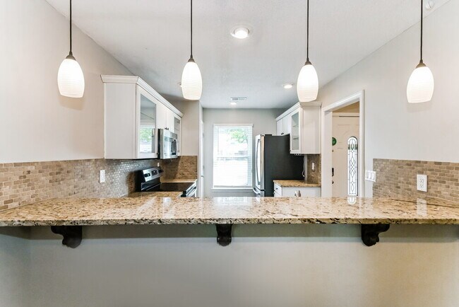 Building Photo - 277 Gaslight Cove