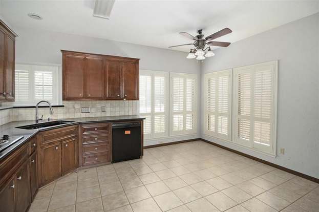 Building Photo - 3323 Village Falls Ct