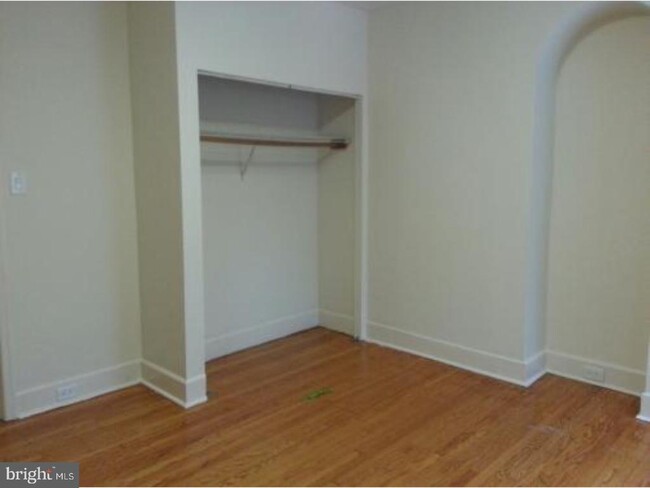 Building Photo - 2441 Fairmount Ave