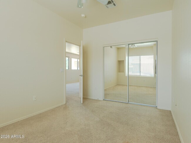 Building Photo - 705 W Queen Creek Rd