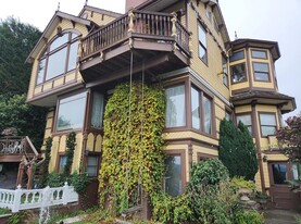 Building Photo - 2562 5th Ave N