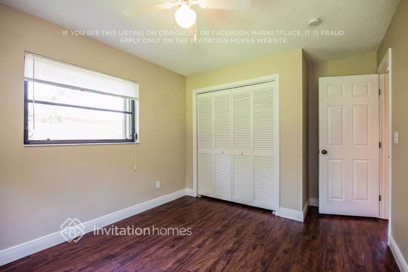 Building Photo - 2212 Viscaya Pkwy