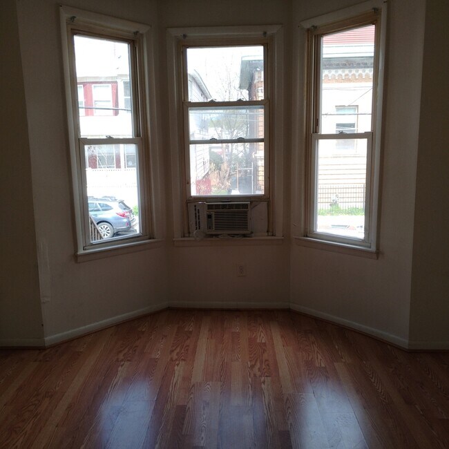 Building Photo - 452A Hudson Avenue - 1