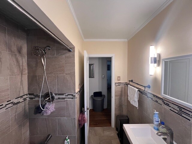 Building Photo - 4536 Park Ave