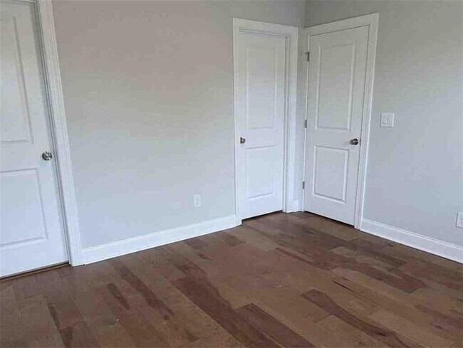 Building Photo - 5007 Bellmoore Park Ln