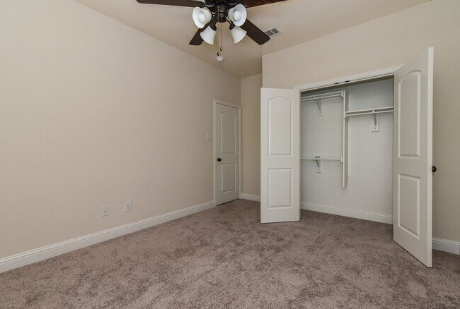 Building Photo - 6819 Jade Dr