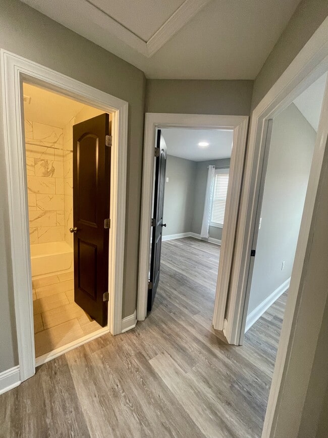 Building Photo - 143 Emanuel Ct