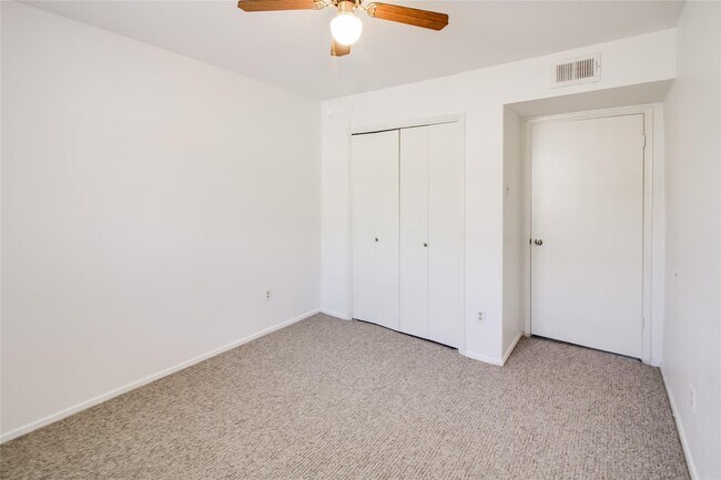Building Photo - 9303 Hammerly Blvd