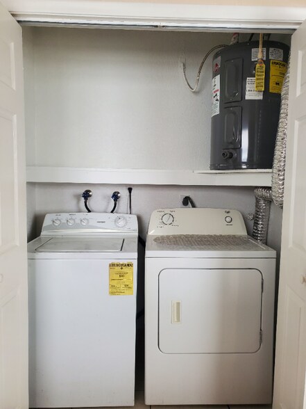 Building Photo - 1551 W 43rd Pl