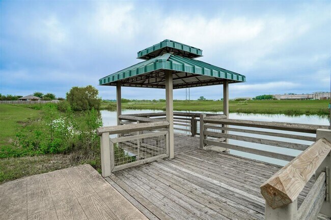Building Photo - 208 Wildcat Dr