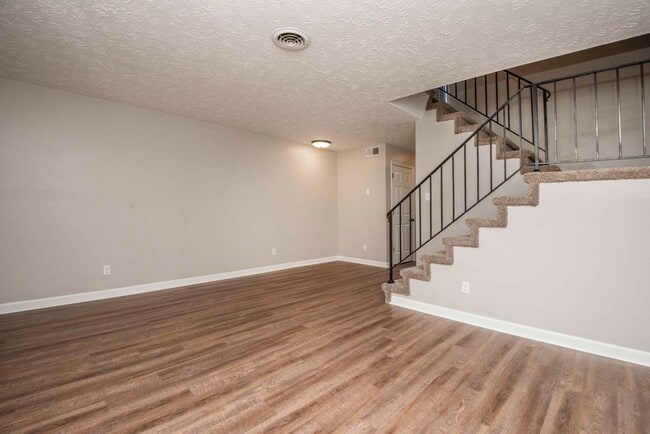 Building Photo - 10500 Shirland Ct