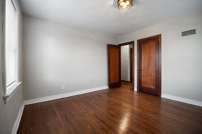 Building Photo - TGS Upstairs Lounge