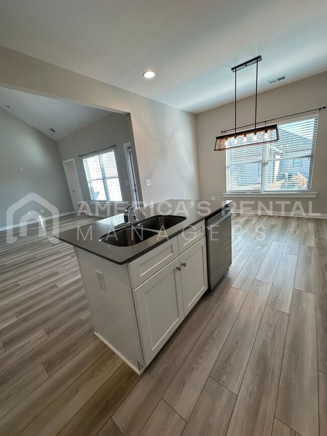 Building Photo - Home for Rent in Cullman, AL! Sign a 13 Month Lease by 5/15/26 to receive HALF-OFF ONE MONTH'S RE...