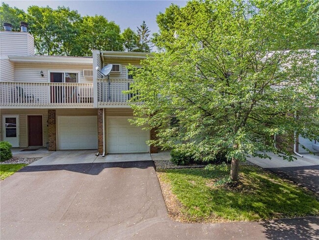 Building Photo - 17494 Pond Cir