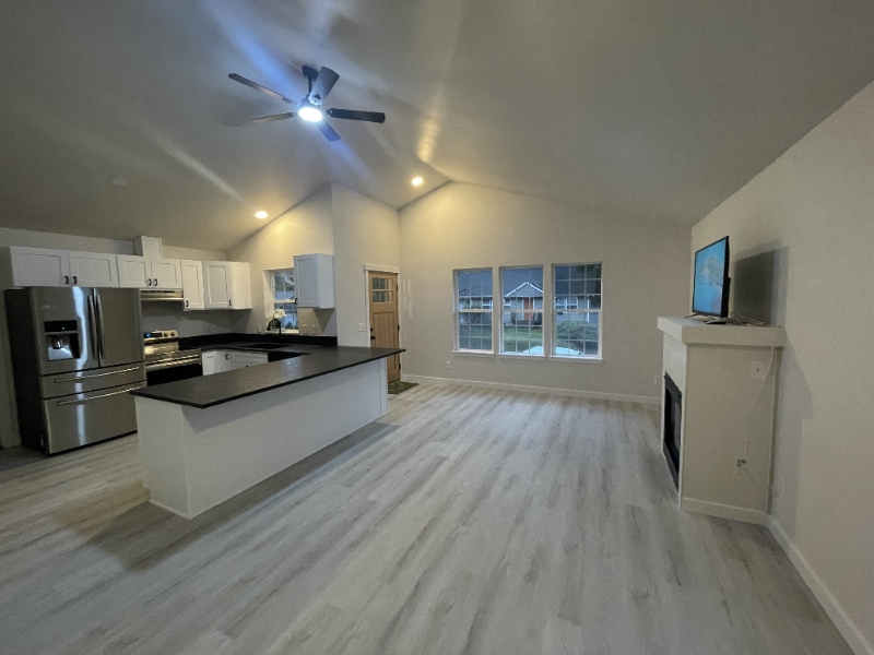 Building Photo - 3615 Britzman Loop