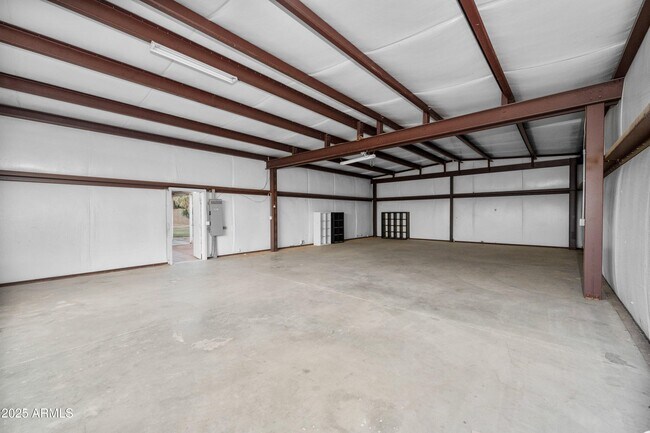 Building Photo - 17707 E Karsten Dr
