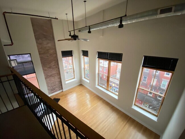 Building Photo - 338 Grove St