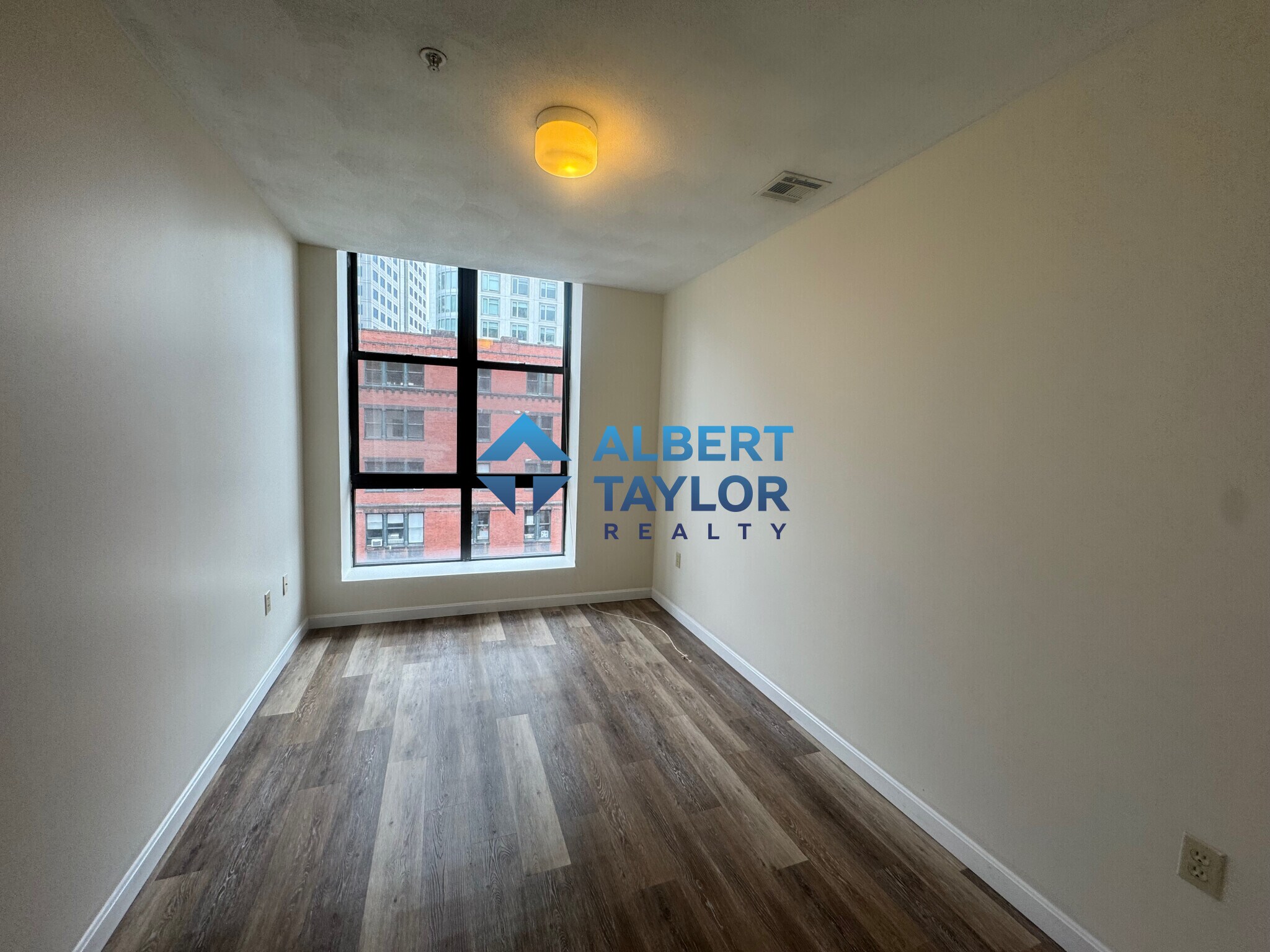 Building Photo - 82 Essex St