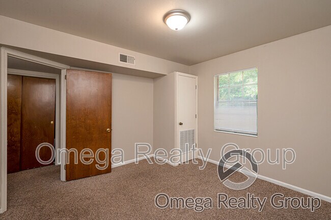 Building Photo - 2020 High School Rd