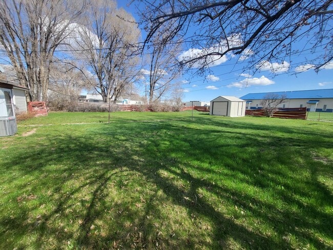 Building Photo - Home in Riverton