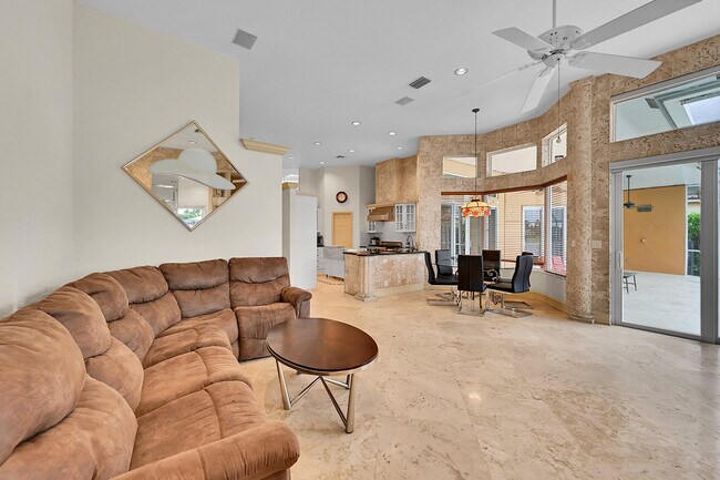 Building Photo - 6419 NW 99th Dr
