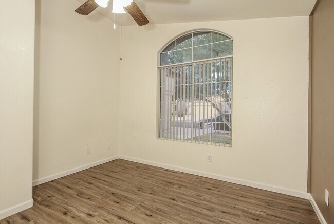 Building Photo - 9745 W Runion Dr