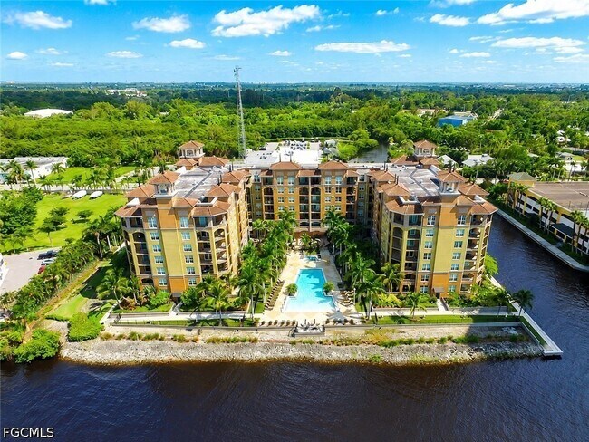 Building Photo - 2825 Palm Beach Blvd
