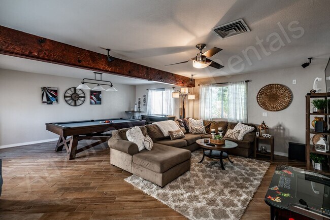 Building Photo - FURNISHED POOL HOME