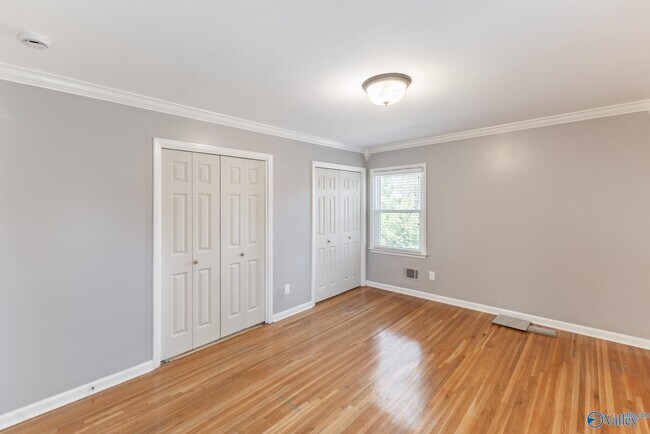 Building Photo - 1116 Tyler Rd NW