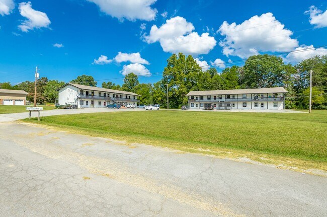 Building Photo - 7437 Private Ln