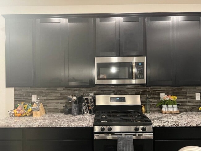 Building Photo - Two Story Home in Reunion