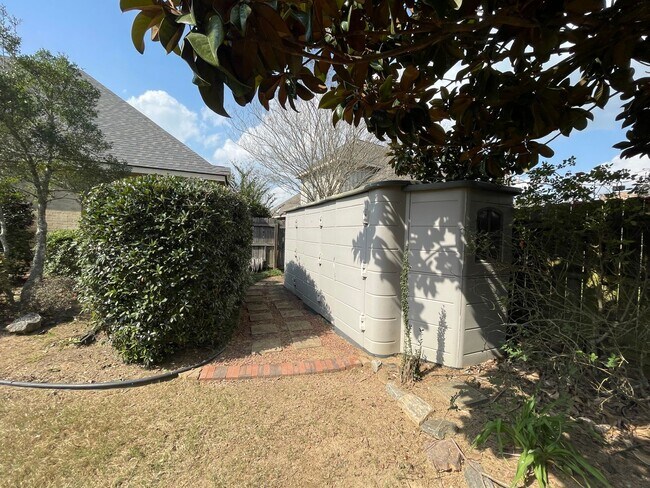 Building Photo - Solamere Subdivision