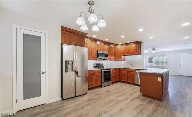 Building Photo - 3591 Arville St