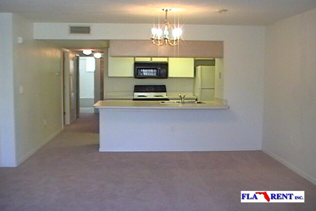 Building Photo - * COMING SOON! *   3 BEDROOM / 2 BATH CONDO (NEAR DISNEY!)