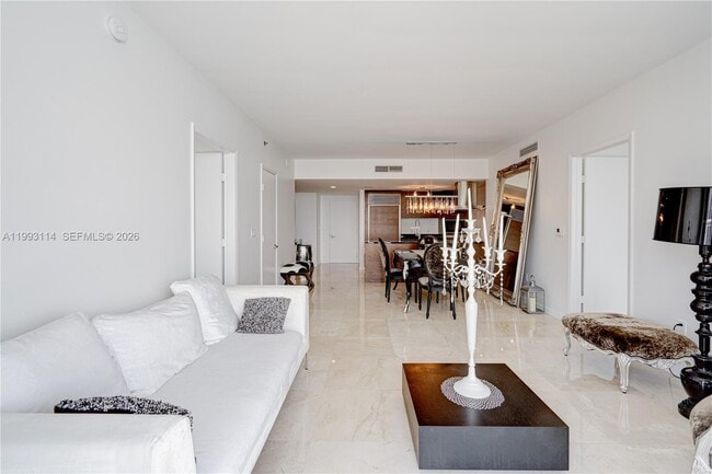 Building Photo - 495 Brickell Ave