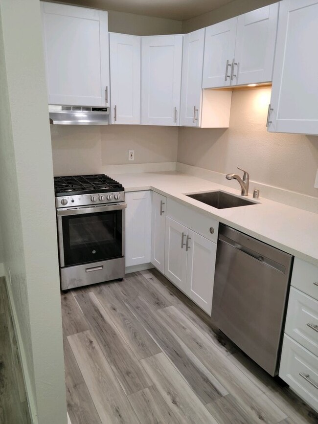 Building Photo - COMING MAY 4th Completley remodeled  individual Casitas casa