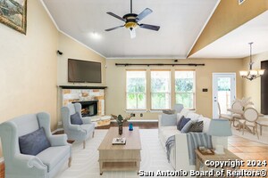 Building Photo - 1122 Persian Garden