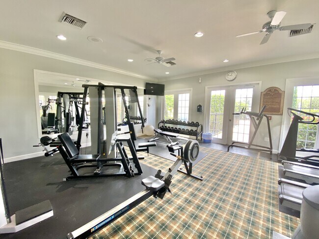 Building Photo - 1840 Florida Club Cir