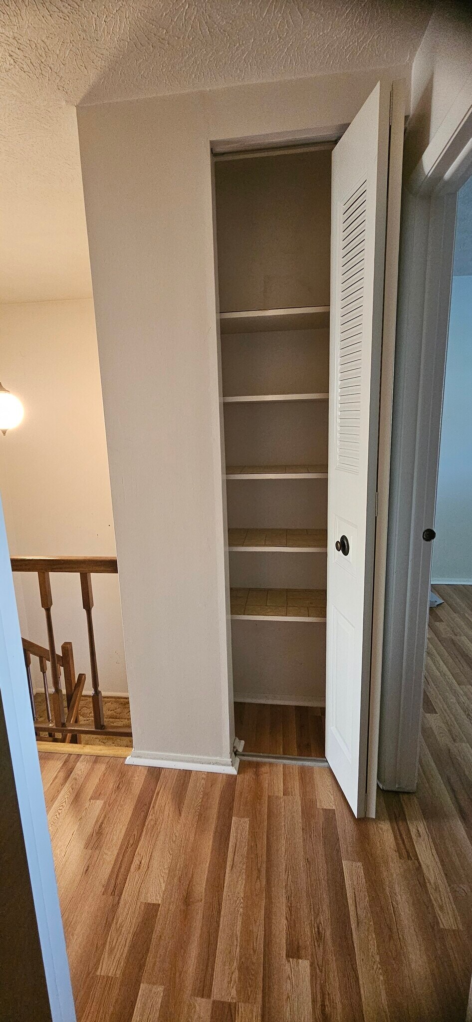 Linen Closet - 307 Countryside Dr