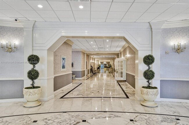 Building Photo - 3800 S Ocean Dr