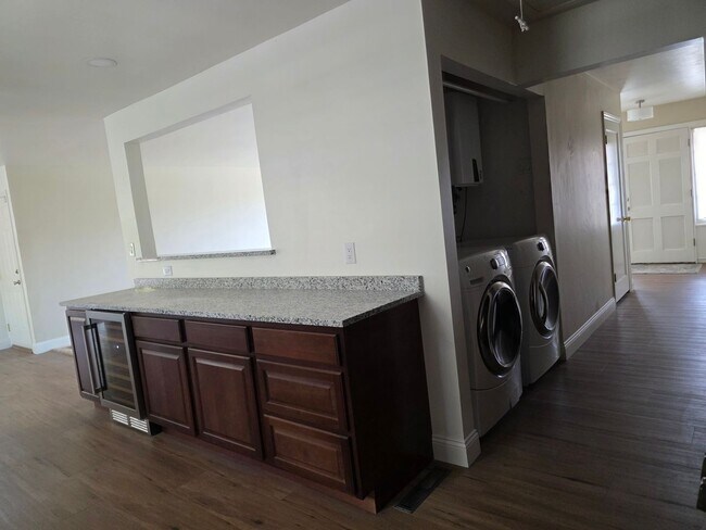 Building Photo - Executive Home with an Executive View