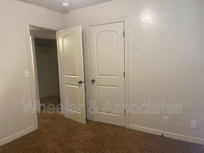 Building Photo - 378 S 2150 W